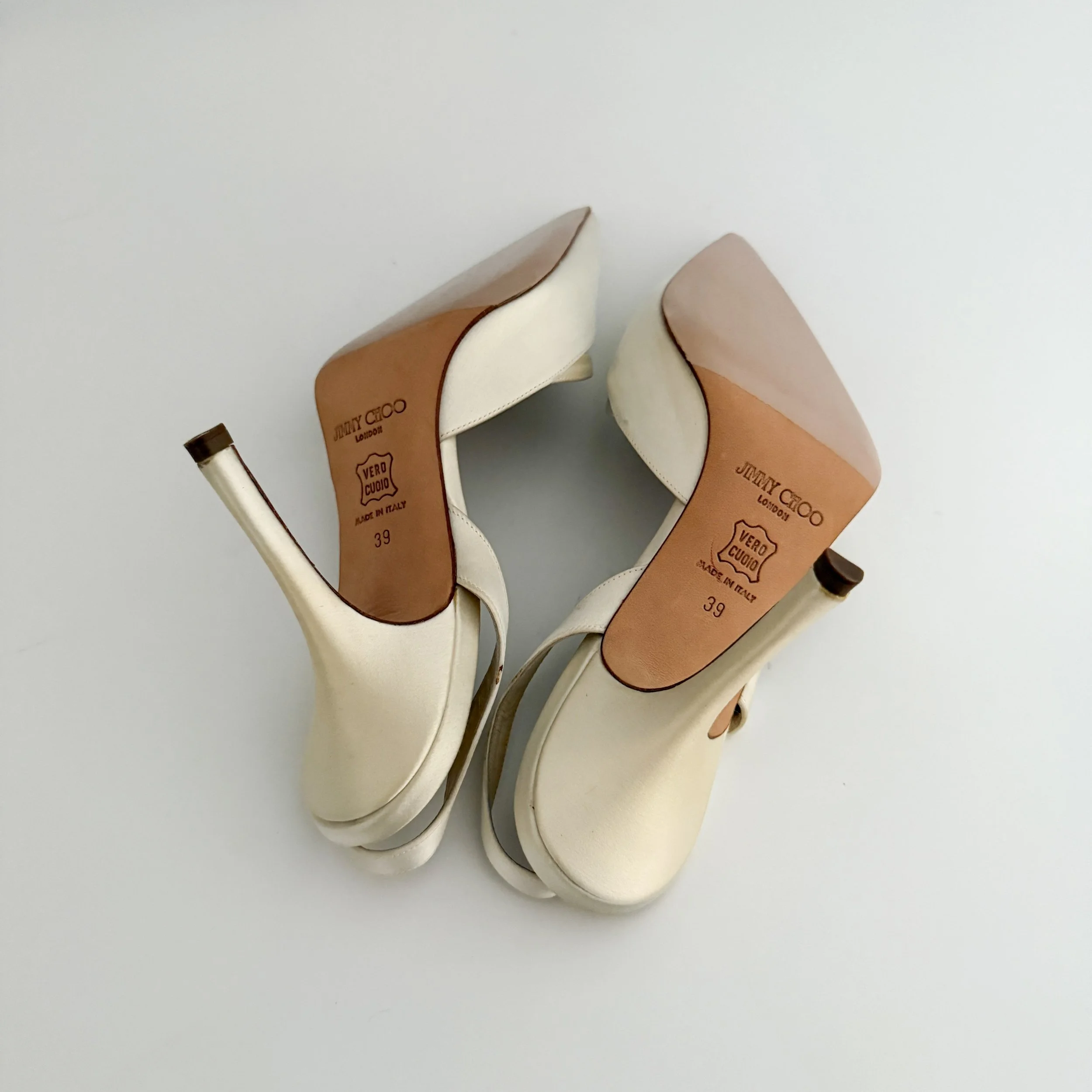 靴 Vintage Chanel CC bow heels 39 1/2 IMG_3577_1.webp?v=1687458653&